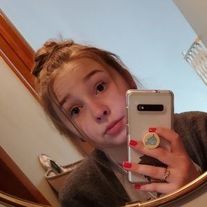 Meet your Posher, Zoe